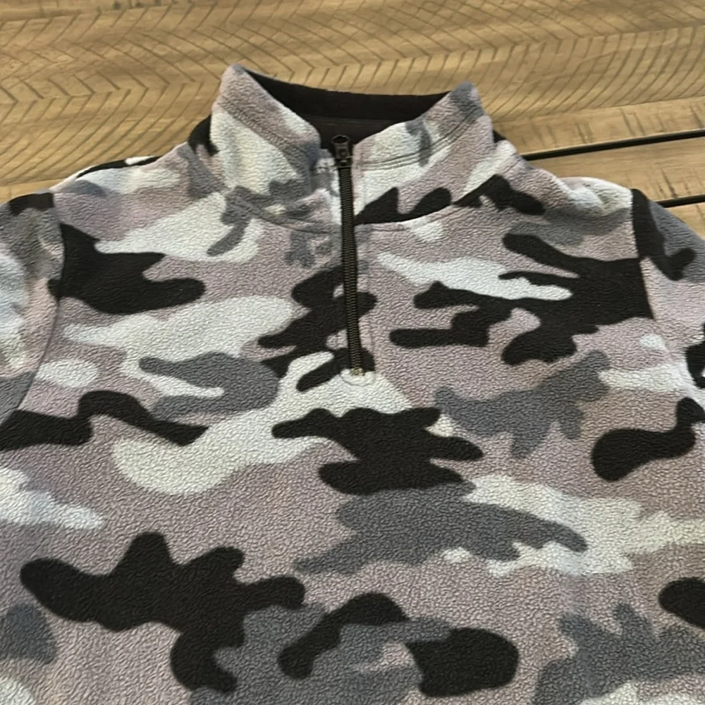 The Children's Place Black and Gray Camo Pullover Fleece 3/4 Zip